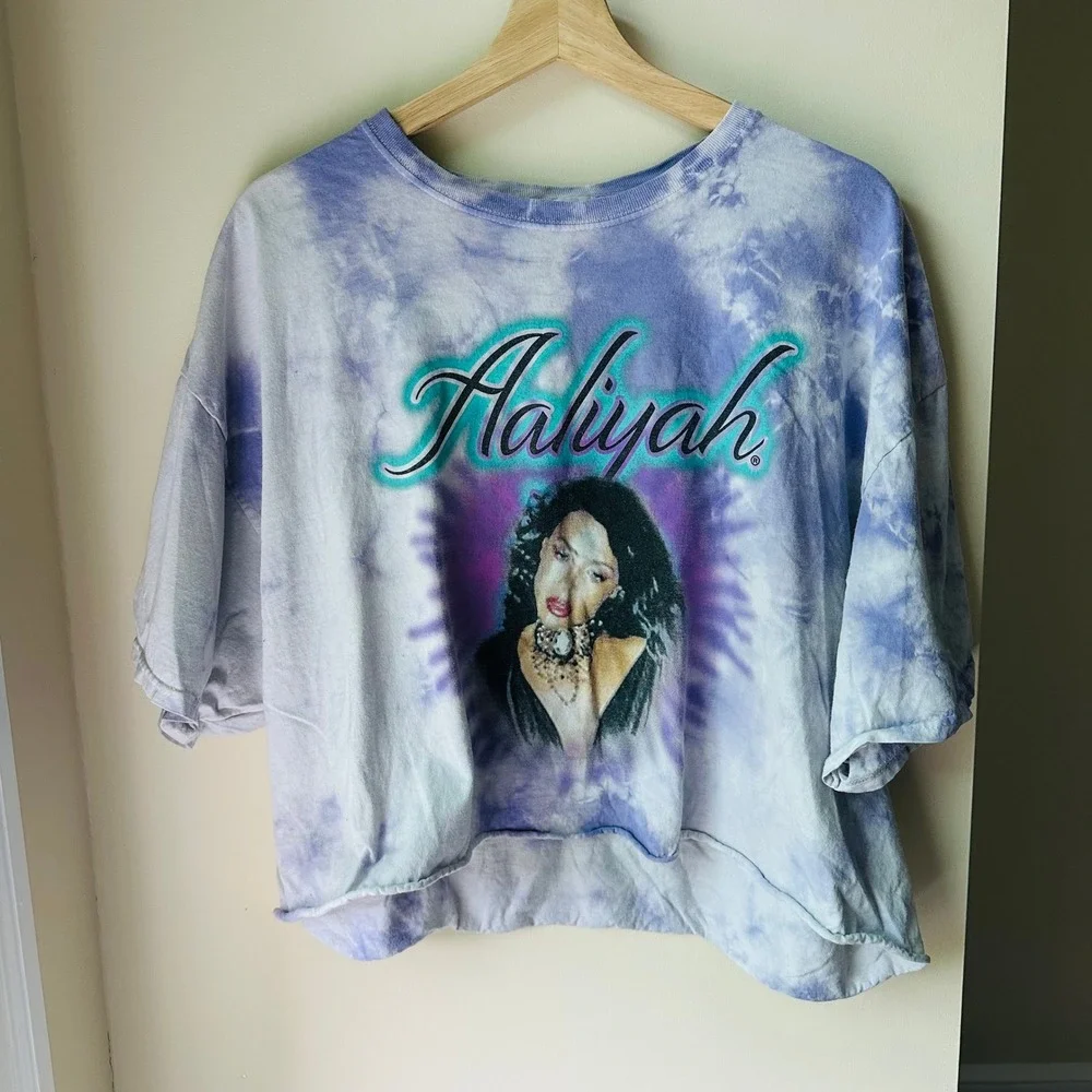 Aaliyah Graphic Tie Dye Cropped T-Shirt Purple White At‎ Your Best Womens XL - Picture 2 of 6